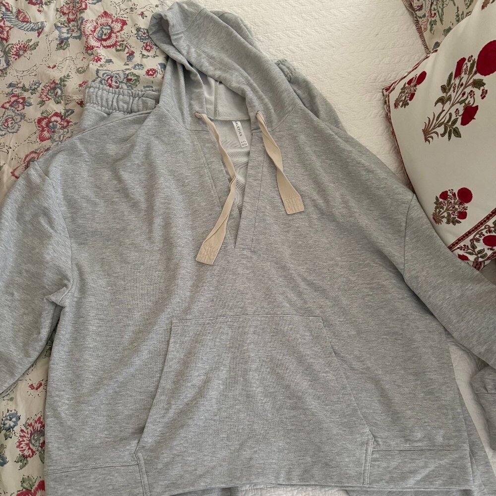 Fabletics Grey Lounge Set - Picture 7 of 9